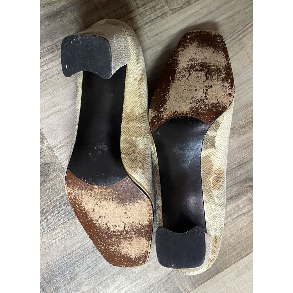 Stuart Weitzman Block Heel Closed Toe Pump size 8B - Picture 6 of 6